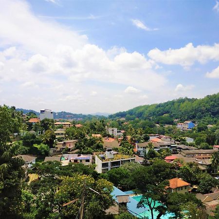 Breeze Villa แคนดี้ ภายนอก รูปภาพ